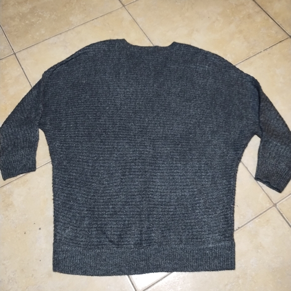 Ellen Tracy Women's Grey Knit Sweater Top Size Medium - Picture 2 of 8